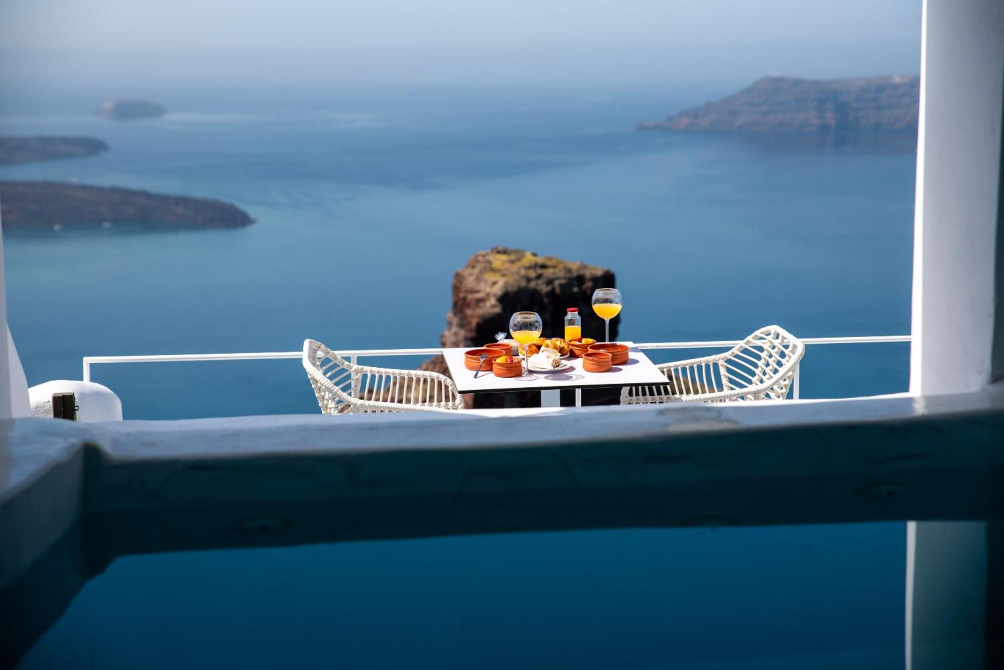 Heavens Edge Hotel อิเมโรวิยอน ภายนอก รูปภาพ