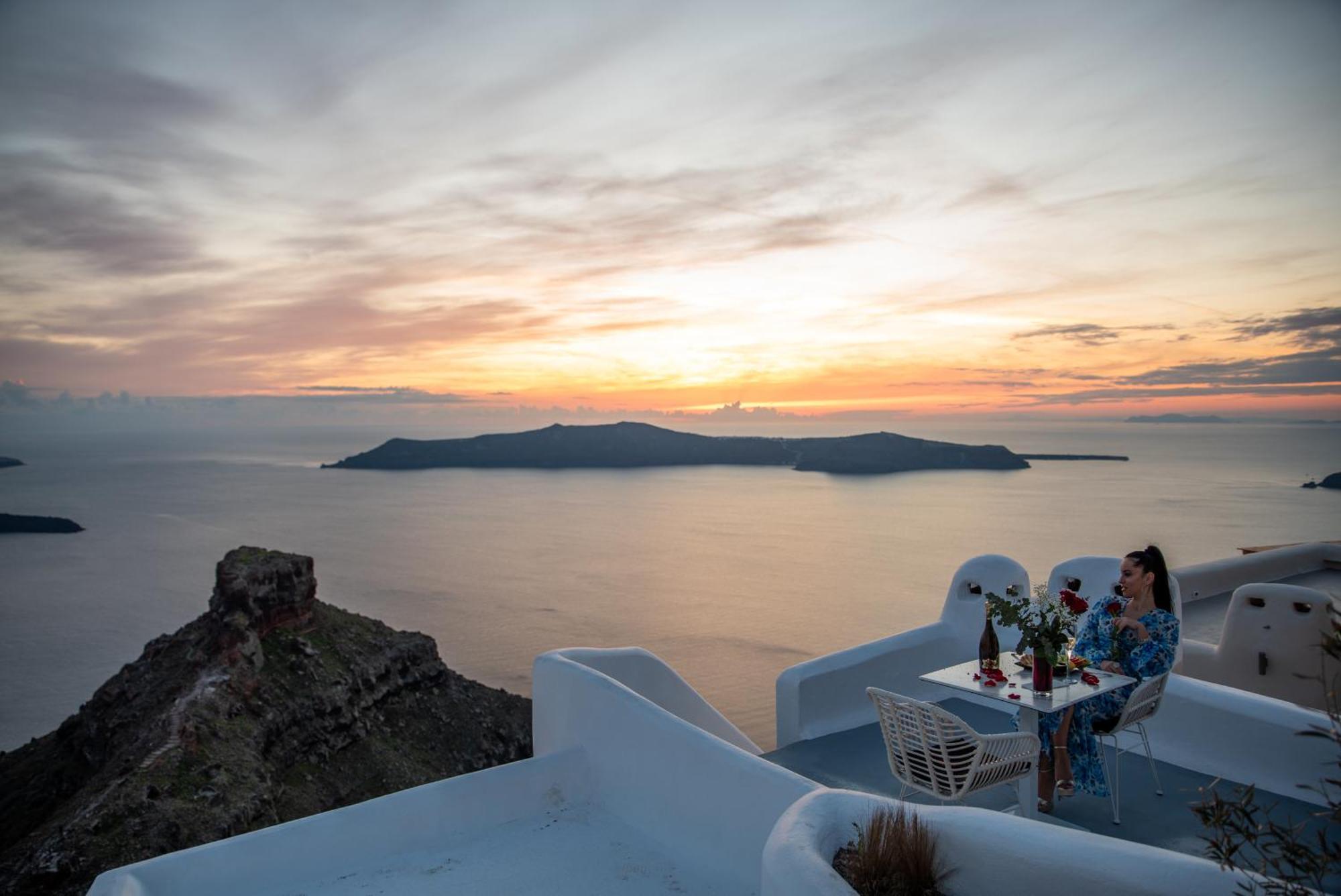 Heavens Edge Hotel อิเมโรวิยอน ภายนอก รูปภาพ