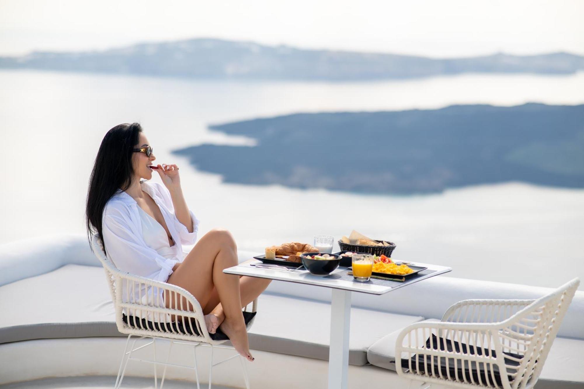 Heavens Edge Hotel อิเมโรวิยอน ภายนอก รูปภาพ