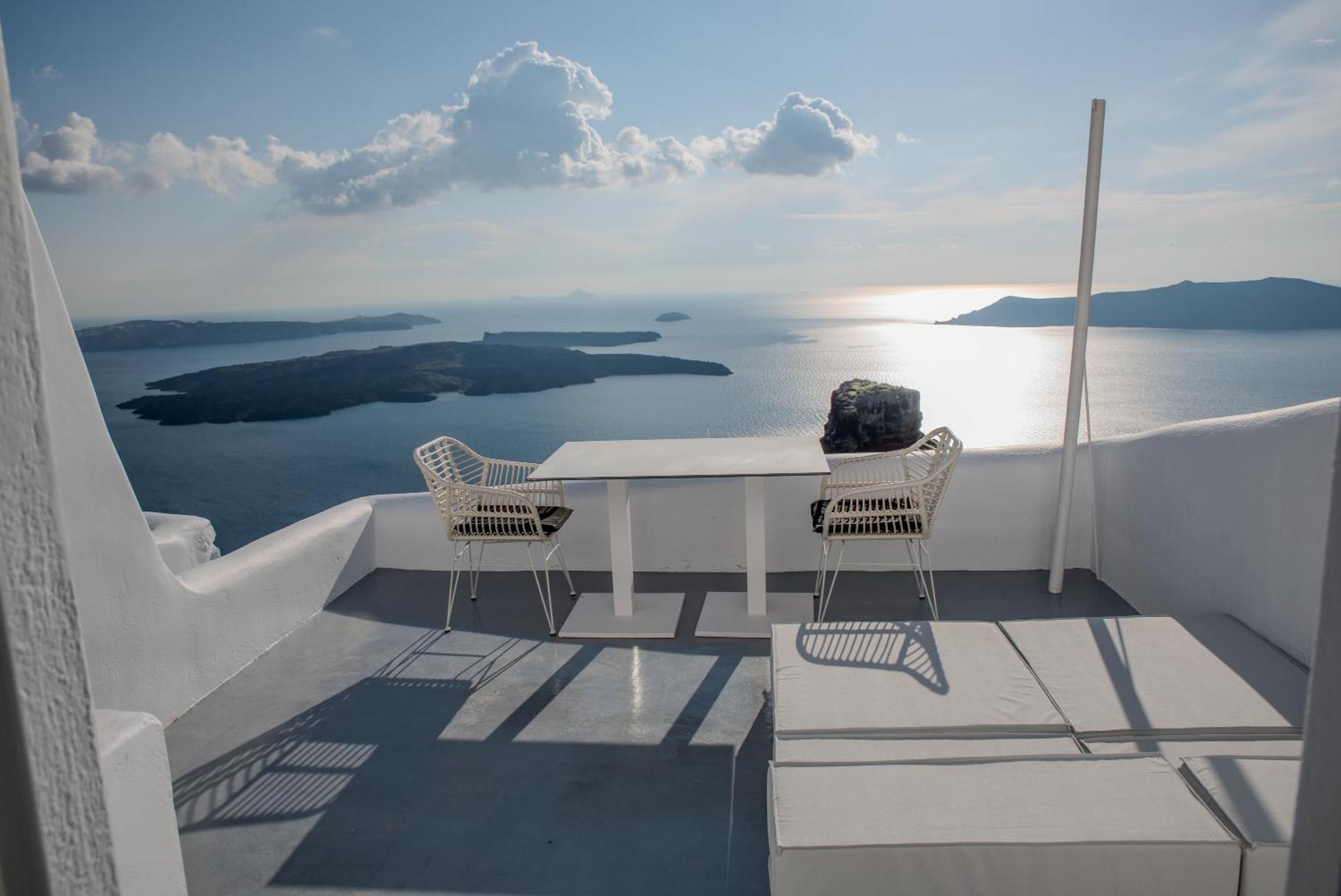 Heavens Edge Hotel อิเมโรวิยอน ภายนอก รูปภาพ